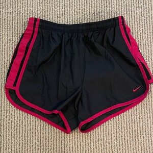 NWT Nike Dri-fit Women's Athletic Shorts in Black with cranberry trim. Size XS